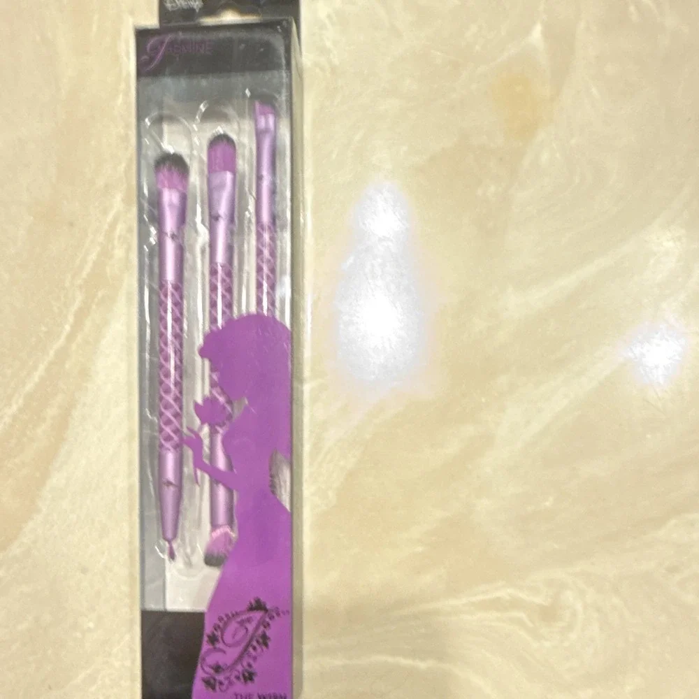 SOHO Disney Desert Princess Double-Ended Angled Makeup Brush Set, Purple